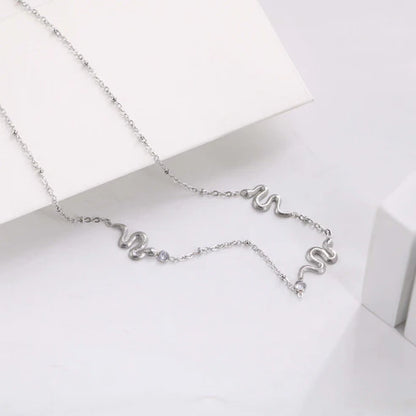 Women's Three-dimensional Snake-shaped Small Diamond Stitching Necklace